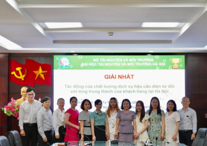 Khoa Kinh tế Tài nguyên và Môi trường đạt giải Nhất giải thưởng "Sinh viên nghiên cứu khoa học cấp trường" năm học 2021 - 2022